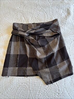 Gianni Bini Black and Grey Asymmetrical Distressed Plaid Mini Skirt Size 6